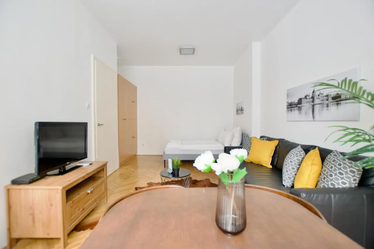 Standard Apartment By Hi5 - Petofi 12 Будапешт 0*,  Венгрия